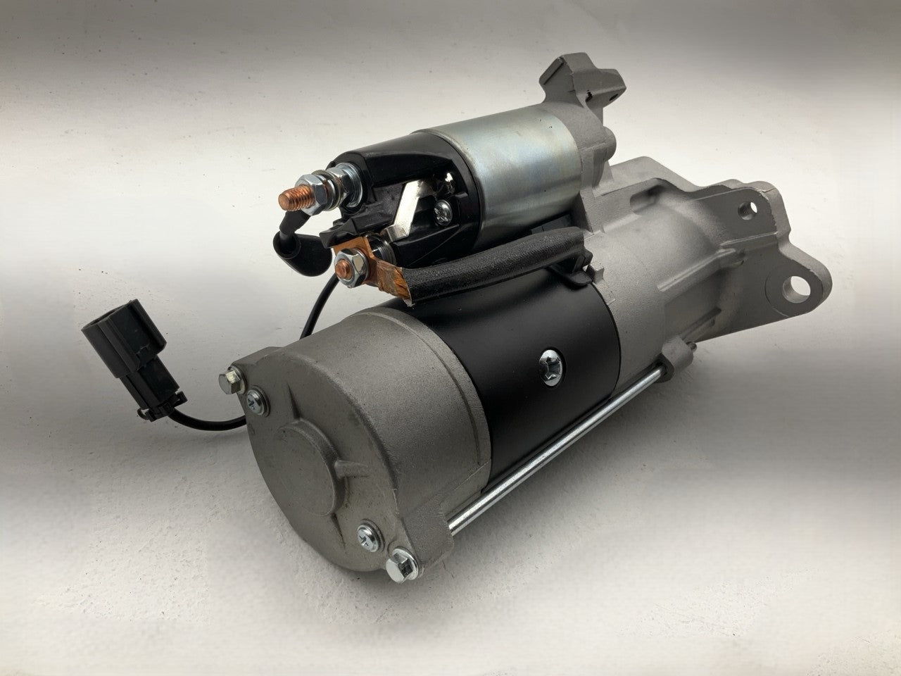 Carquest 72-18971N Starter For 1996-2004 Mitsubishi Fuso FE, 98-04 FG Truck