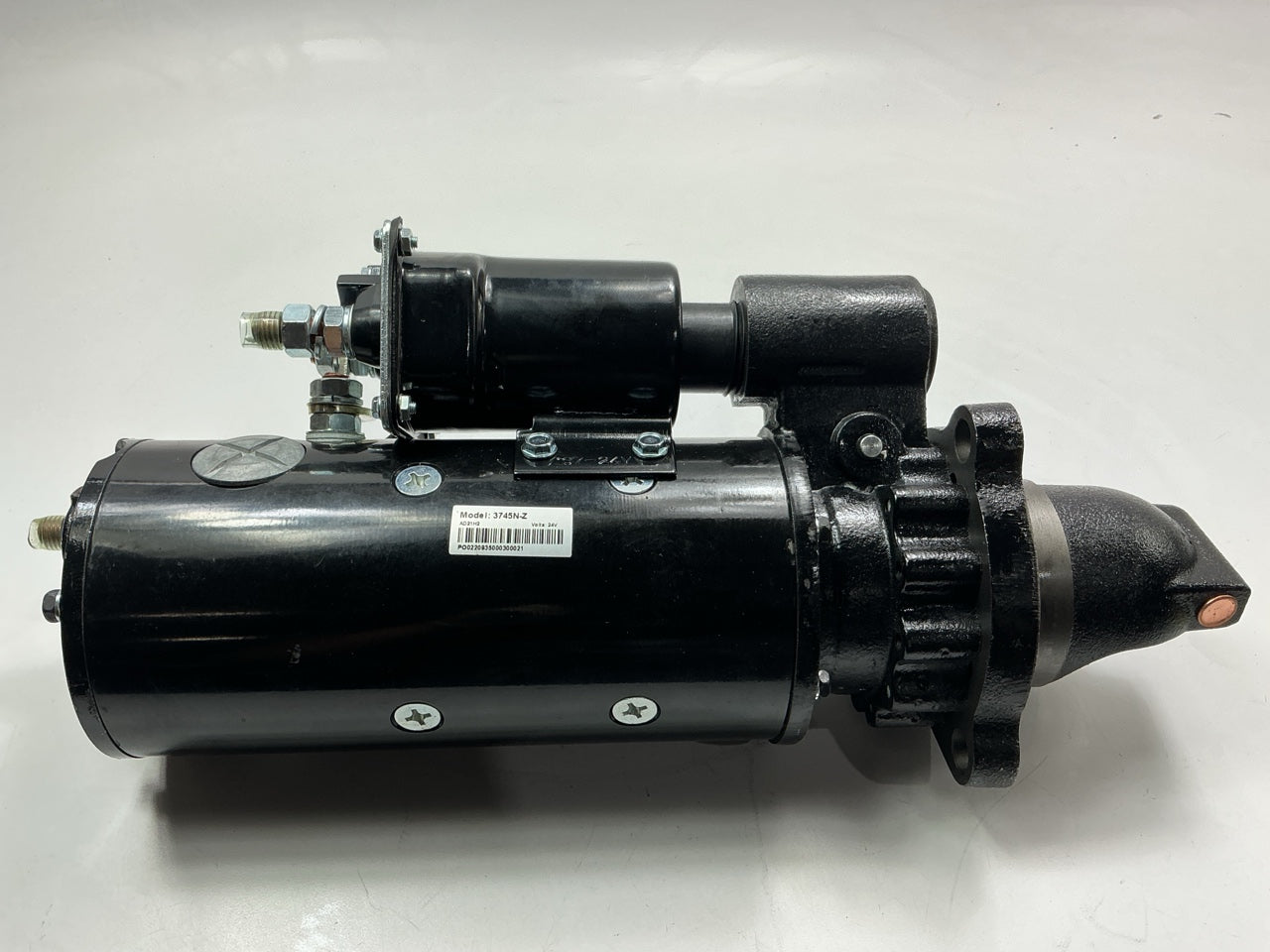Carquest 72-3745N Starter Motor, DD 40MT Type, 24 Volt, CW Rotation