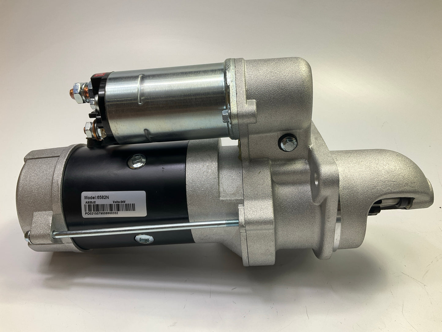 Carquest 72-6582N Starter Motor 24-Volt For 1991-2002 Mack E3 5.5L, 6.2L