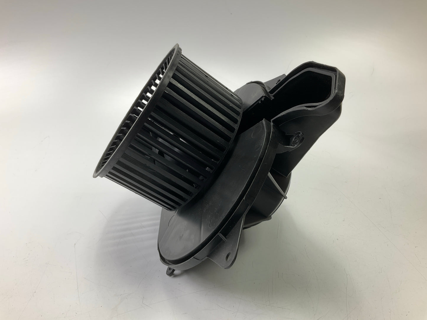 Carquest 75795 HVAC Blower Motor & Wheel