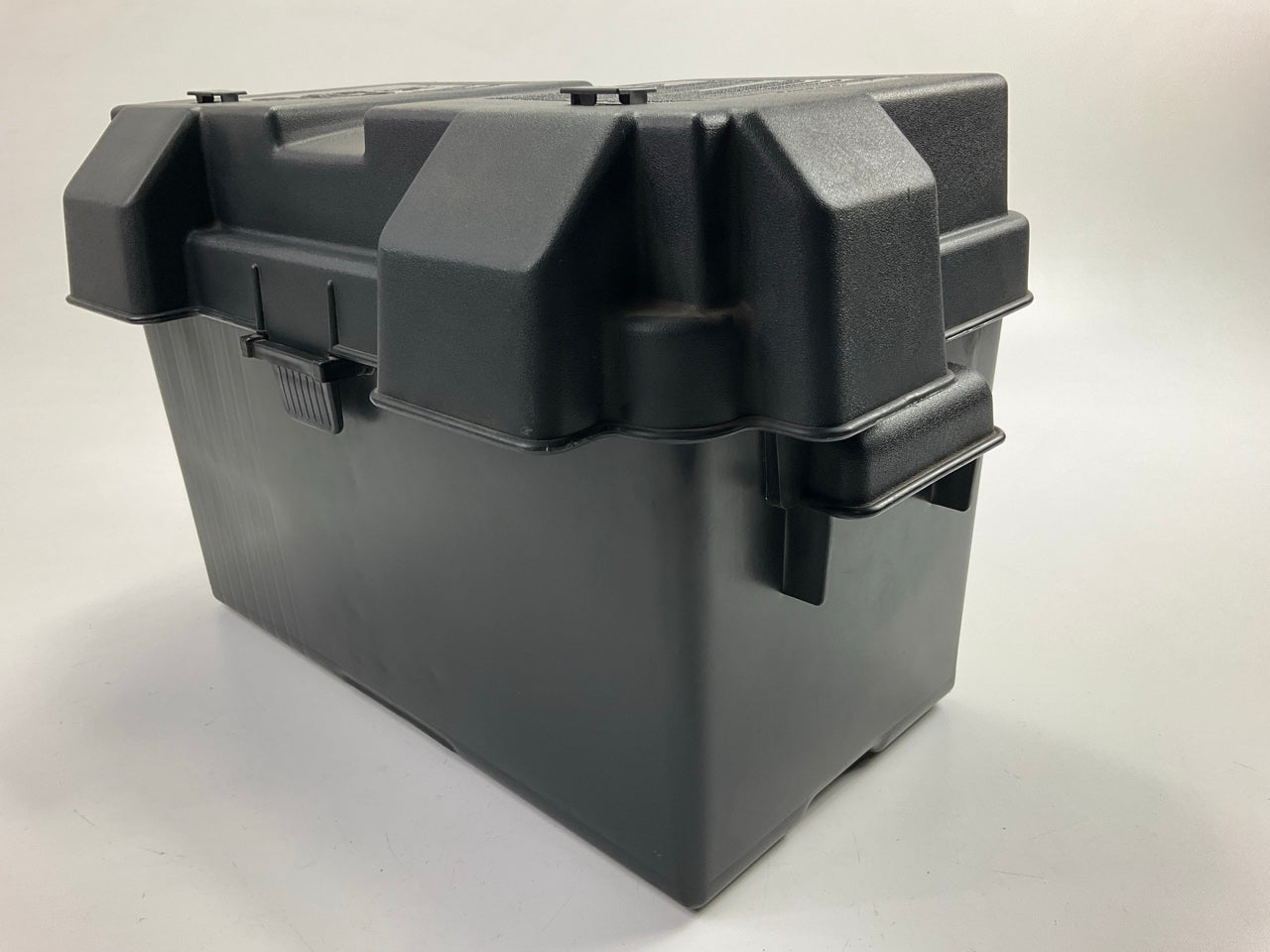Carquest 81250 Battery Box For Marine Use (group Sizes 24-30)