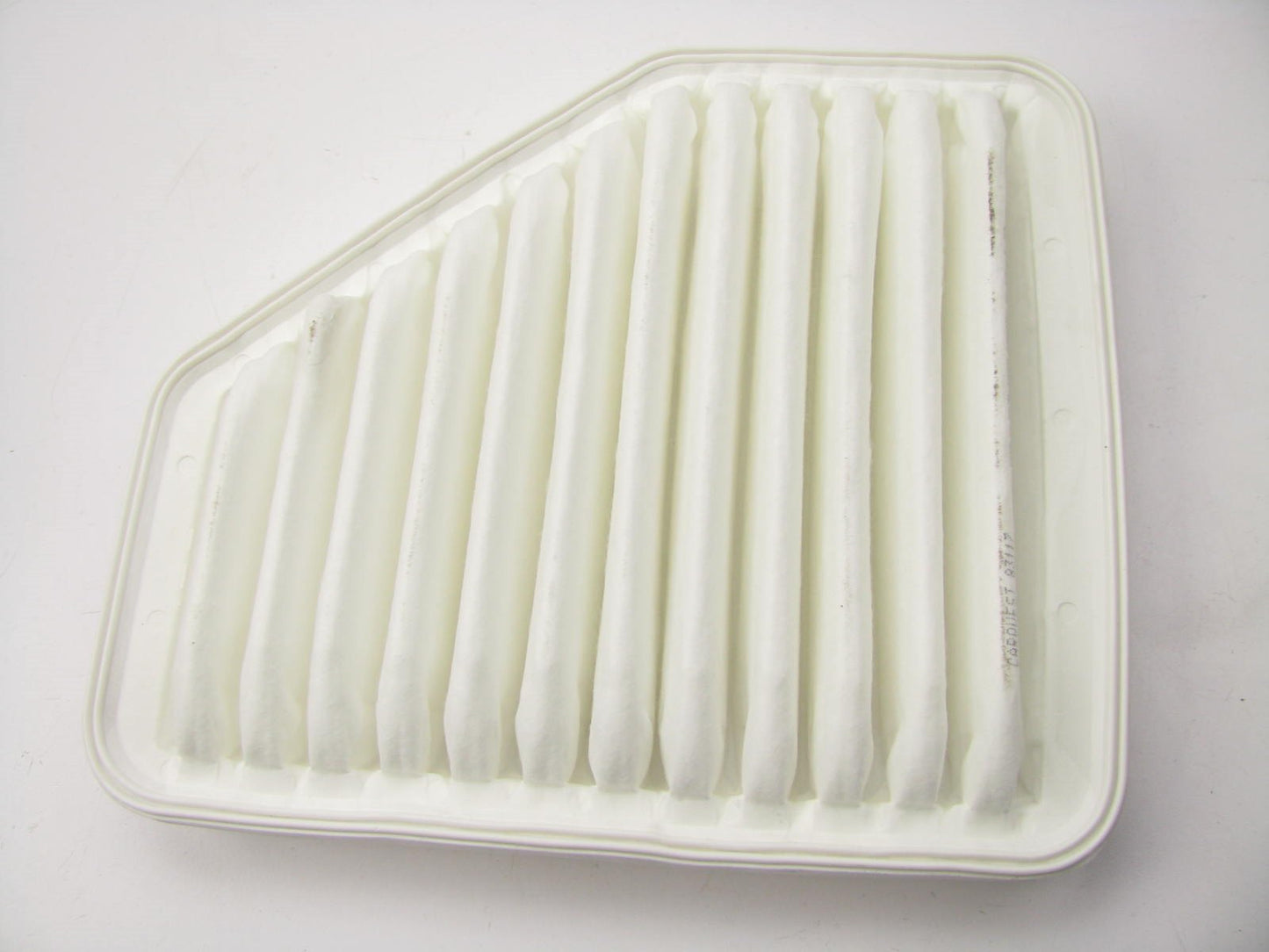 Carquest 83117 Engine Air Filter For 2005-10 Chevy Cobalt, 07-10 Pontiac G5 2.2L