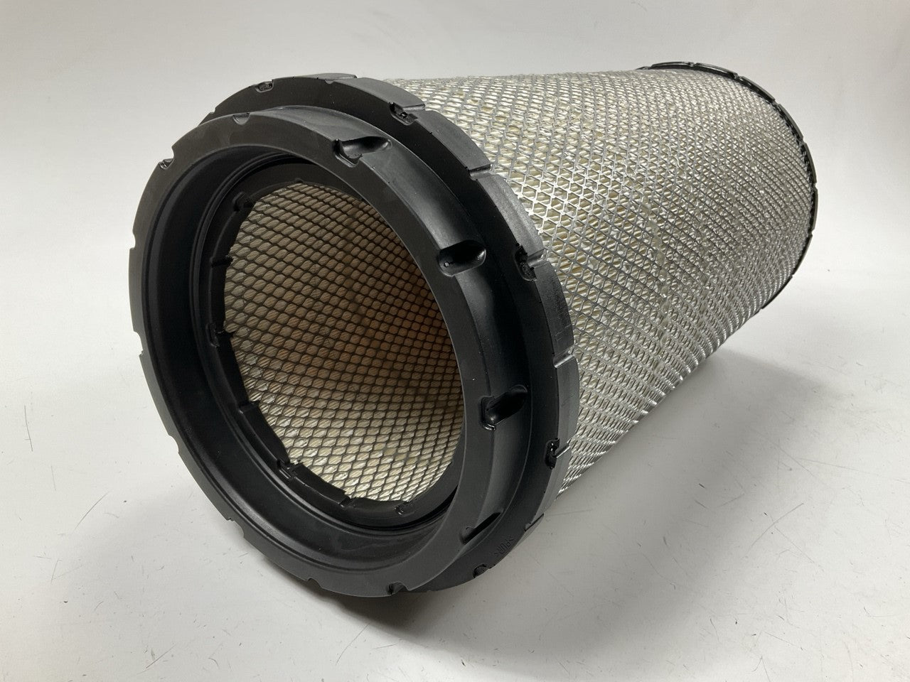Carquest 83148 Heavy Duty Air Filter Replaces 164001013, 90001159, AT330978