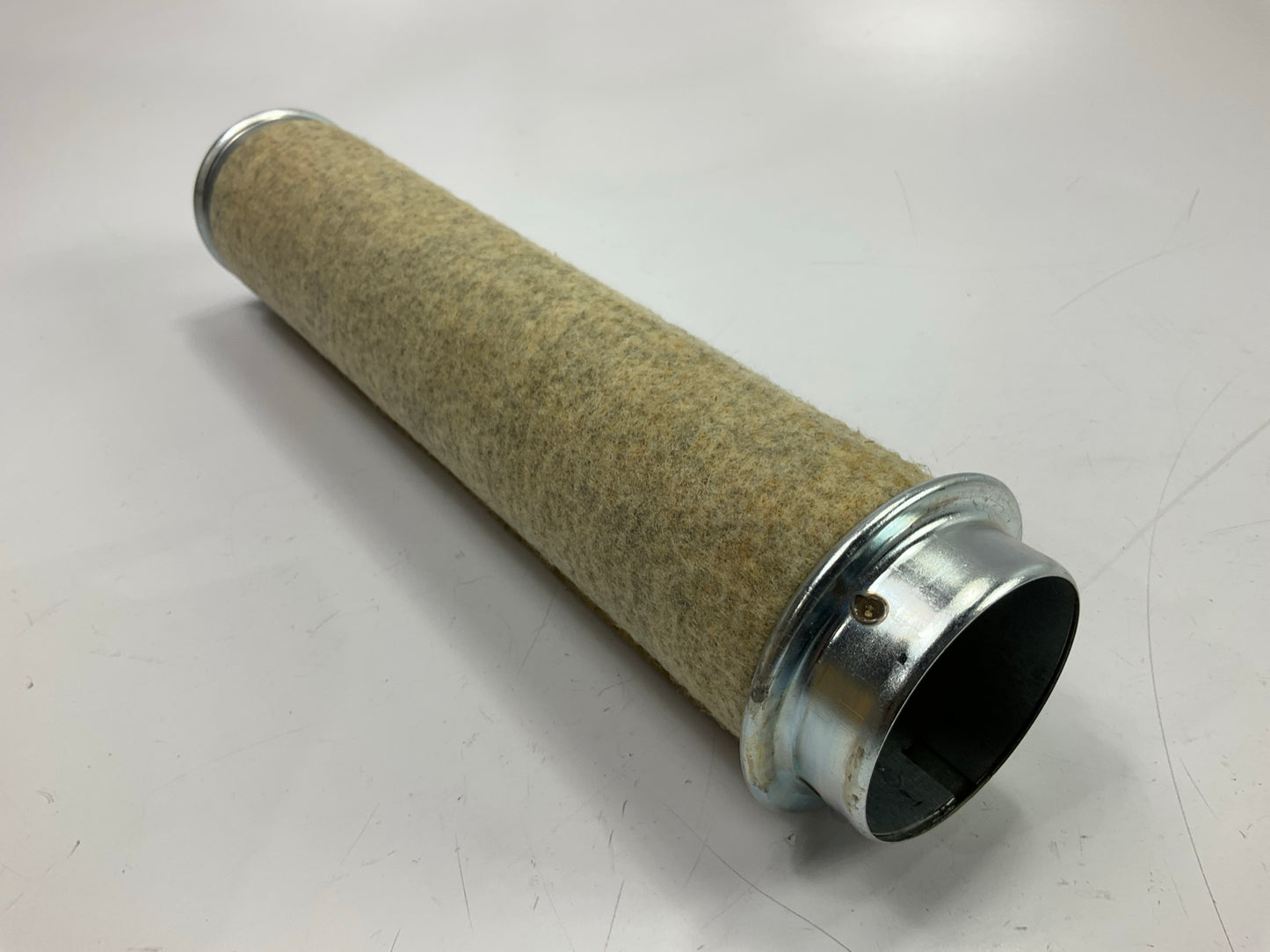Carquest 83415 Air Filter Replaces 49415 LAF1711 PA3687 AF4521 P775366  PA3687