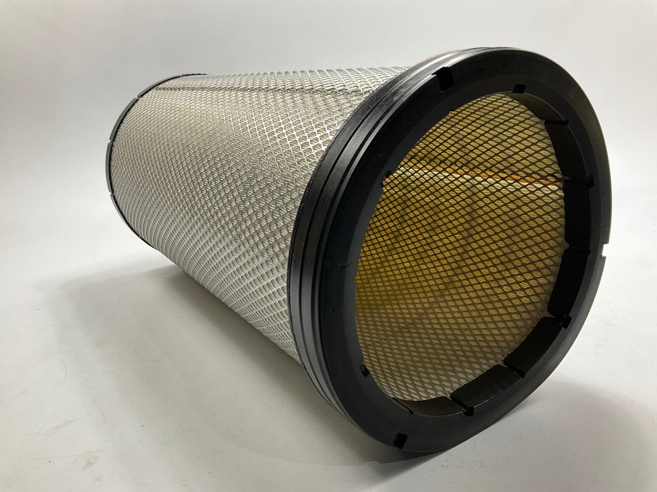 Carquest 83605 Heavy Duty Air Filter Replaces 49605 XA4291 AF27695 P608305