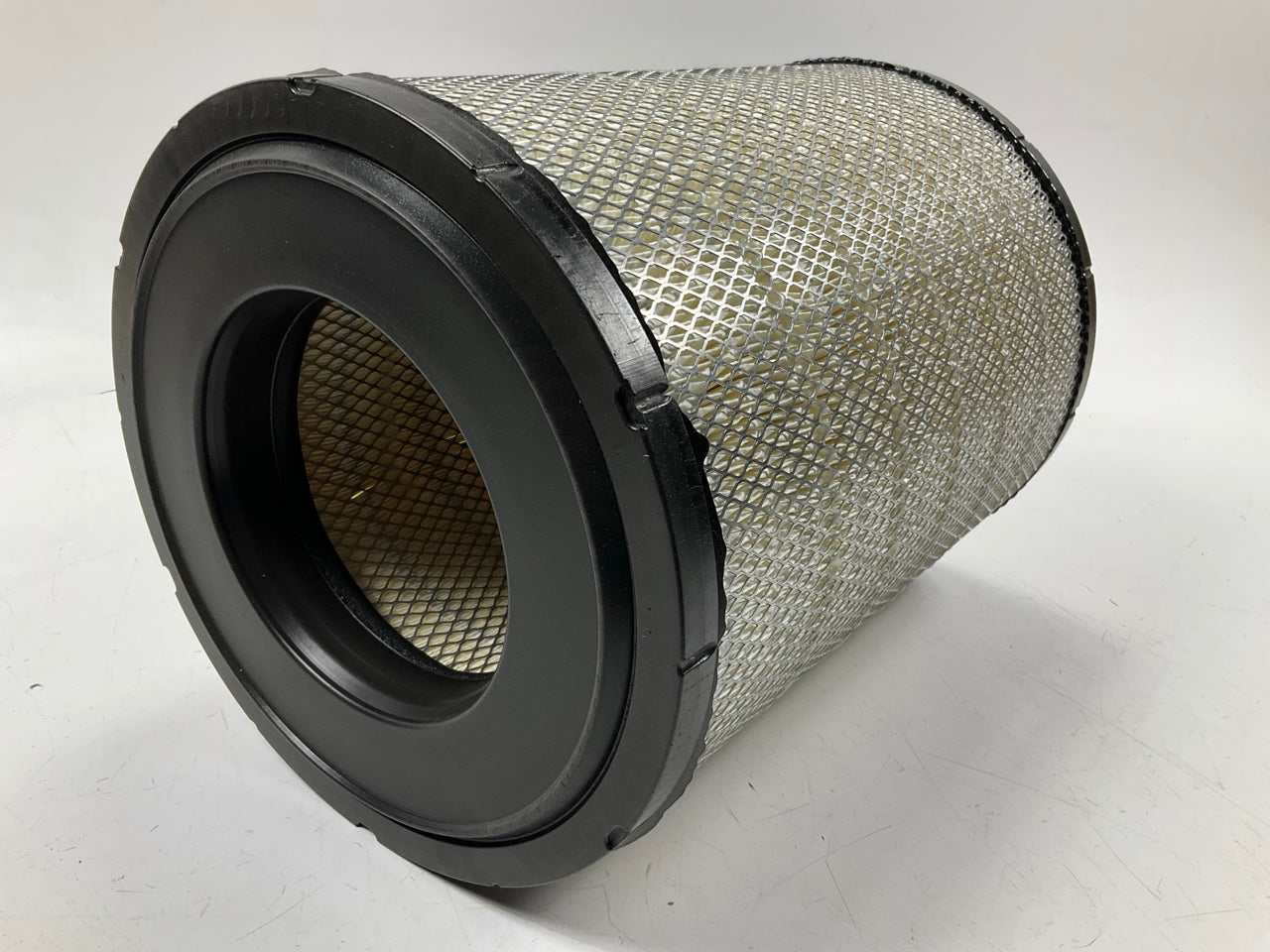 Carquest 83636 Air Filter Replaces WIX 49636, Purolator A65919, LAF3814, CA11229