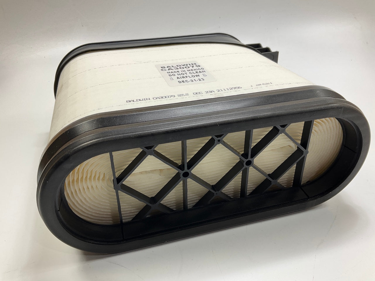 Carquest 83675 Air Filter Replaces 49675, 87720898, 84392297, 906040727, F071909