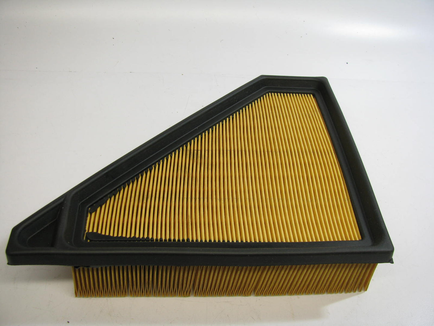Carquest 83901 Engine Air Filter For 2010-2013 Ford Transit Connect 2.0L-L4