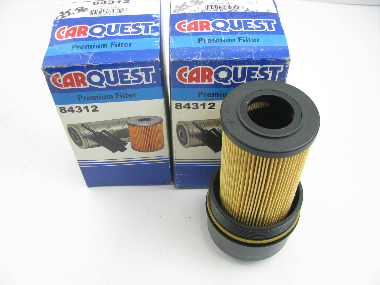 (2) Carquest 84312 Oil Filter Replaces: 57312 L45526 7323 LP2017 LF632 LF16166