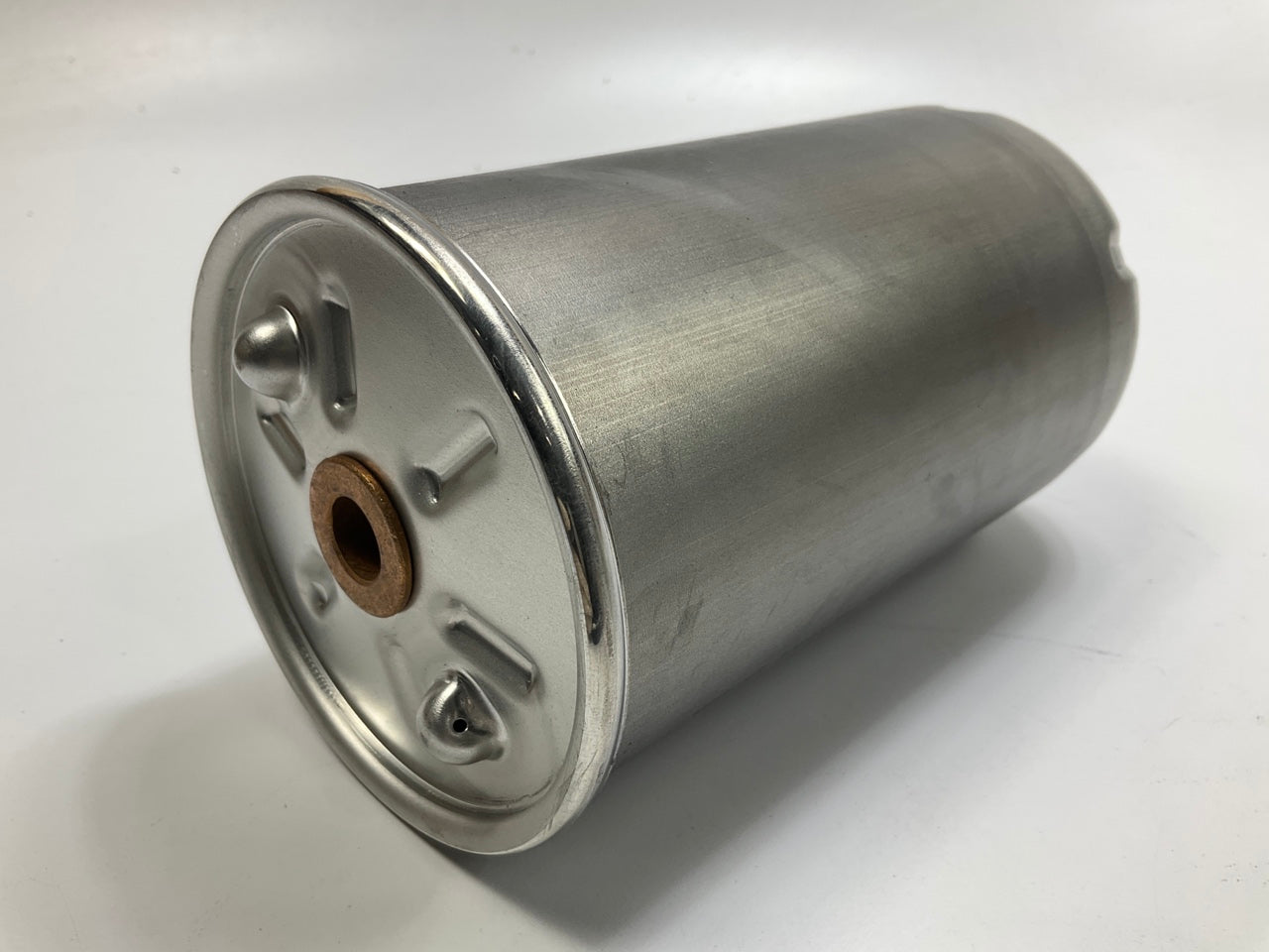 Carquest 84703 Heavy Duty Engine Oil Filter Replaces: 57703,  P552231; LP3985