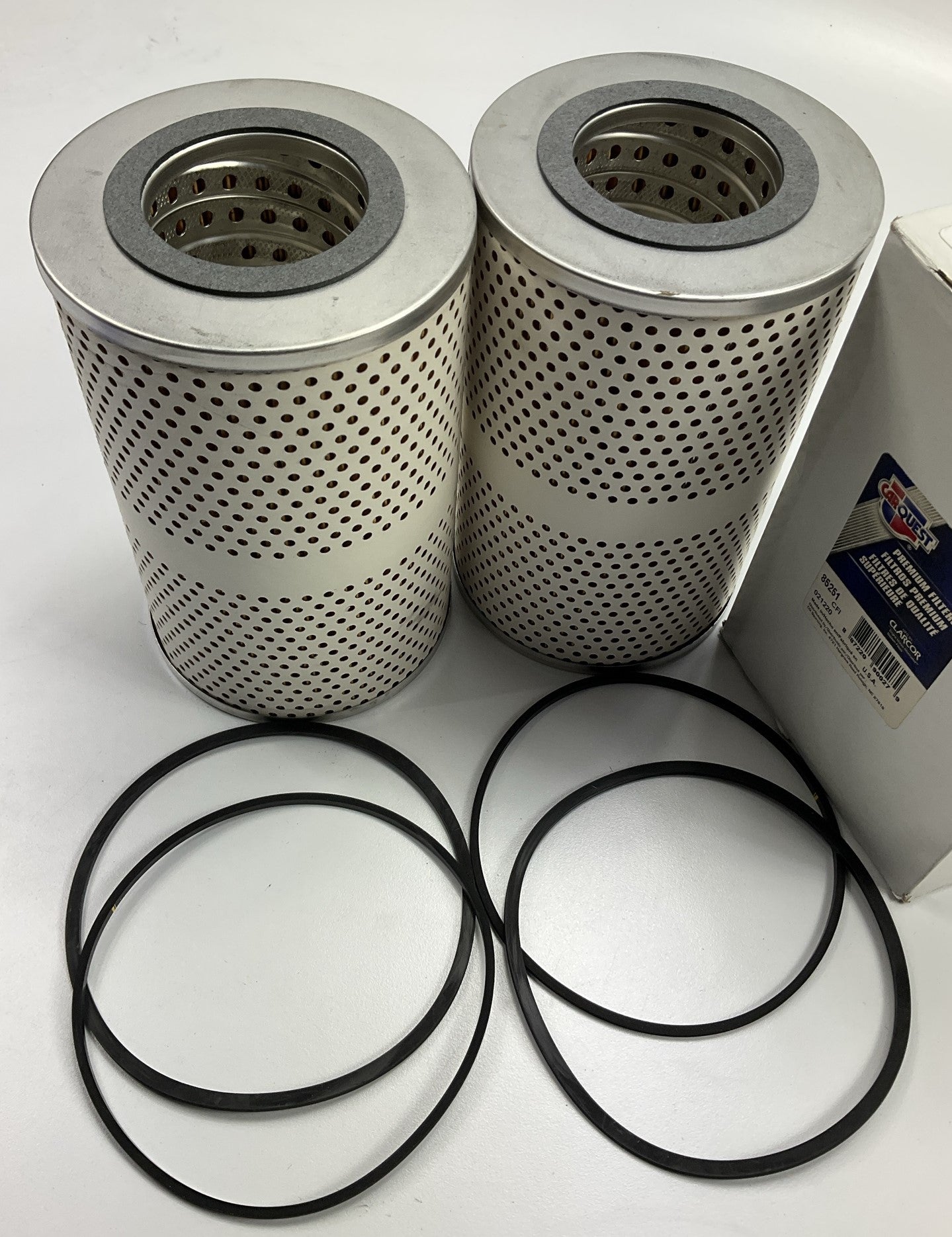 (2) Carquest 85251 Oil Filter - Replaces 51251, 3I1609, P550174, CH334PL, LF354