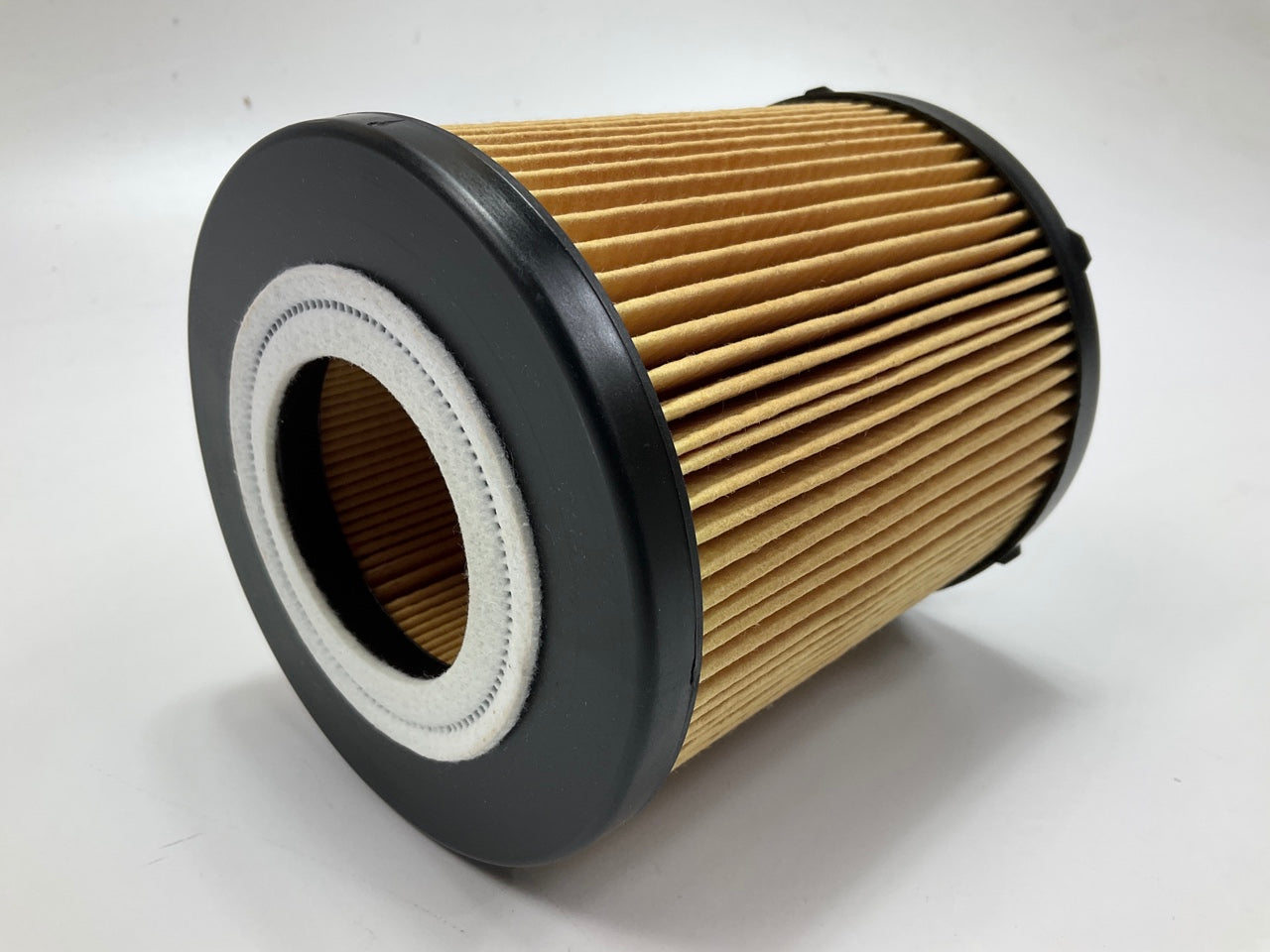 Carquest 85370 Oil Filter Replaces CH10857 51370 L36048 LP5979 LF557 LF16043