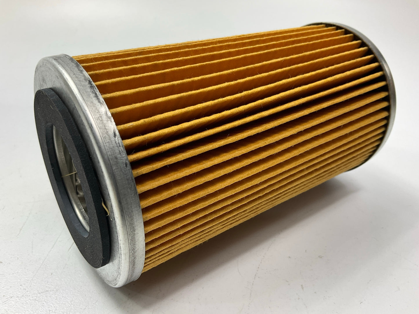 Carquest 85745 Engine Oil Filter - Replaces 51745, P266, 88511161, CH6527