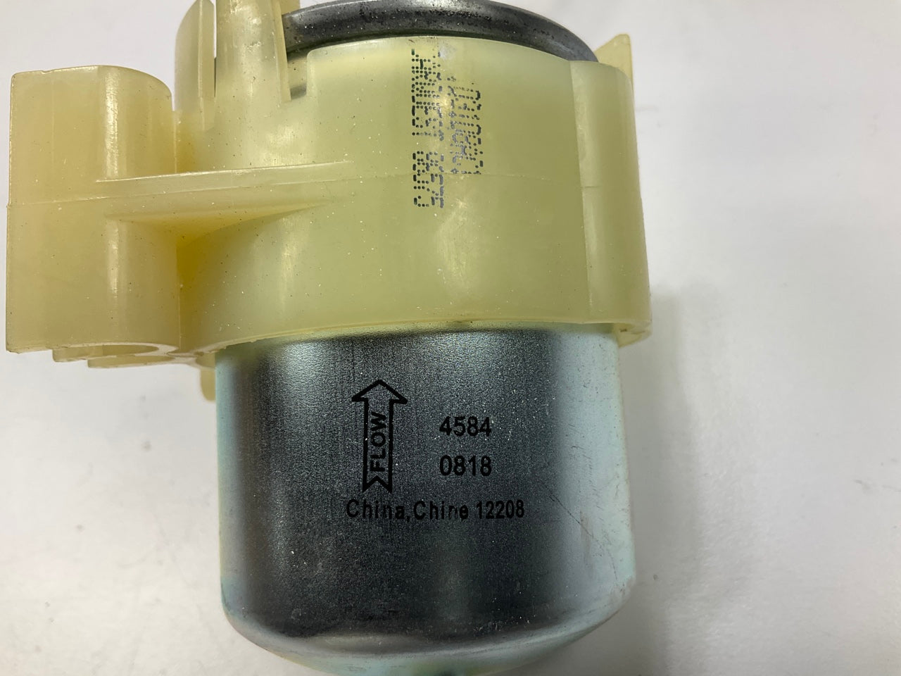 Missing Hardware - Carquest 86575 Fuel Filter