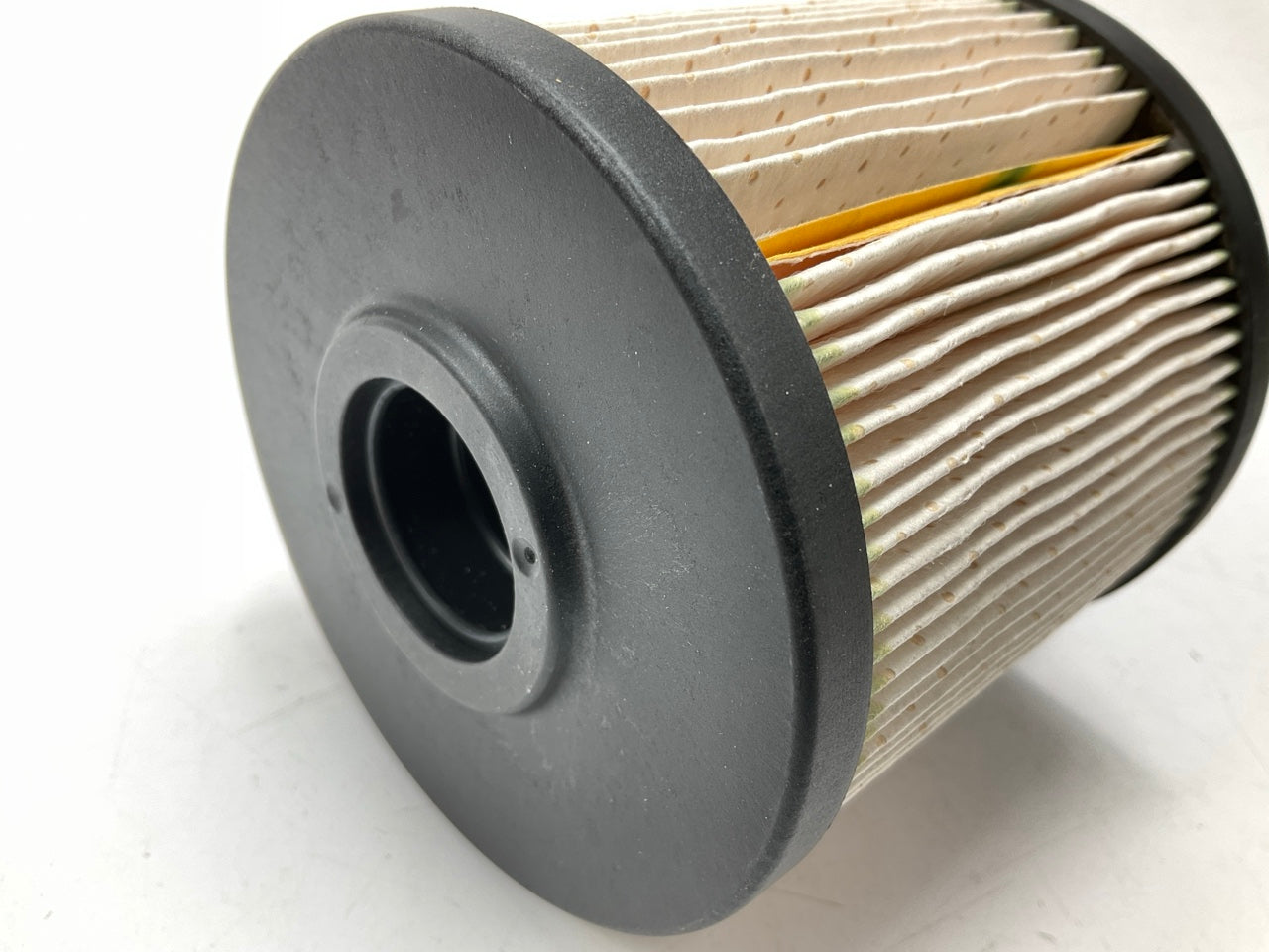 Carquest 86634 Secondary Fuel Filter Element, Replaces Wix 33634