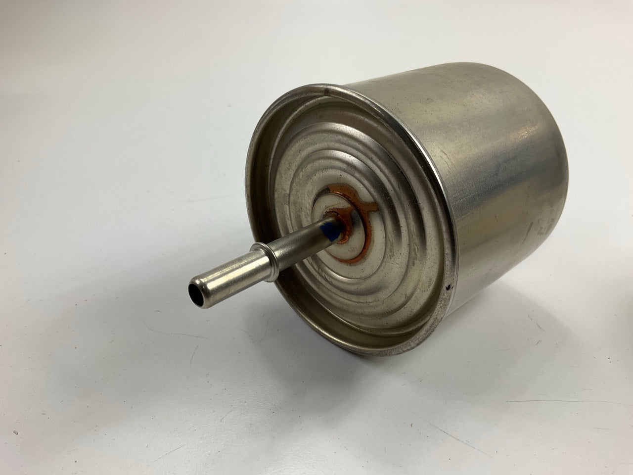 Carquest 86667 Fuel Filter - 2001-2004 Ford Ranger 3.0L V6, 01-03 Mazda B3000