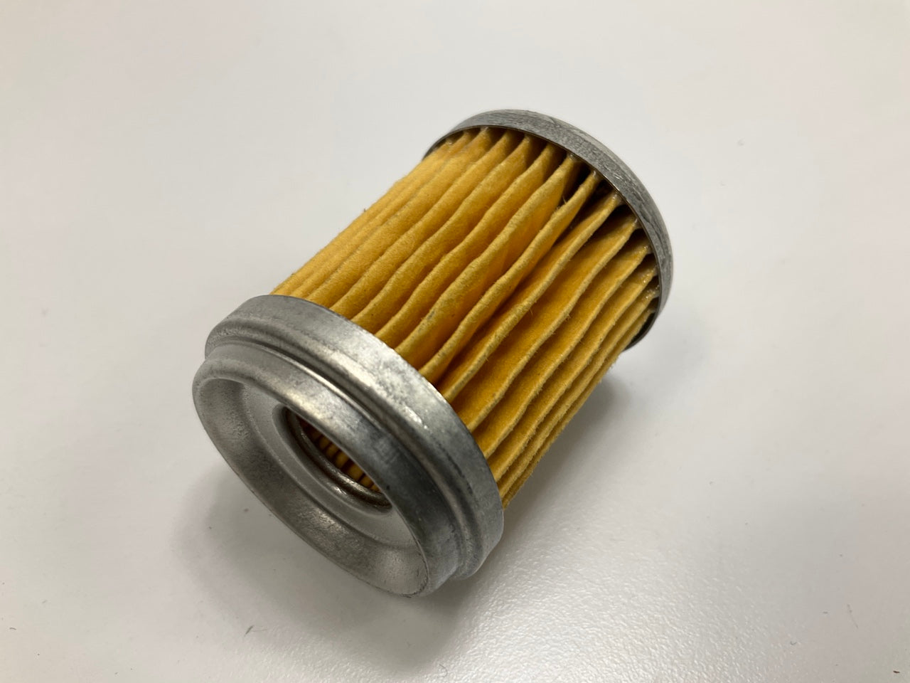 Carquest 86943 Fuel Filter - Replaces 3173674, 33943