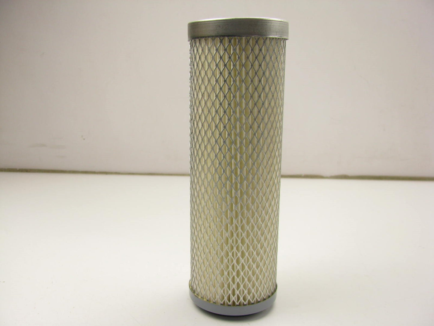 Carquest 87003 Air Filter Replaces: 46370 42003 A42020 LAF863 FAF434 AF680 AF434
