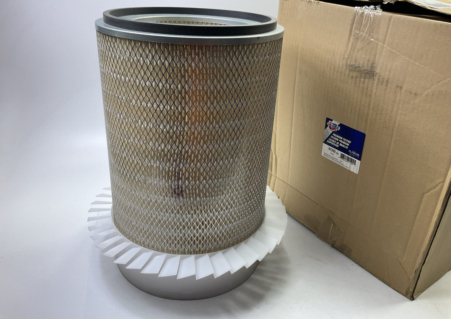 Carquest 87202 Heavy Duty Air Filter Replaces Wix 42202, AF2105K, LAF1937