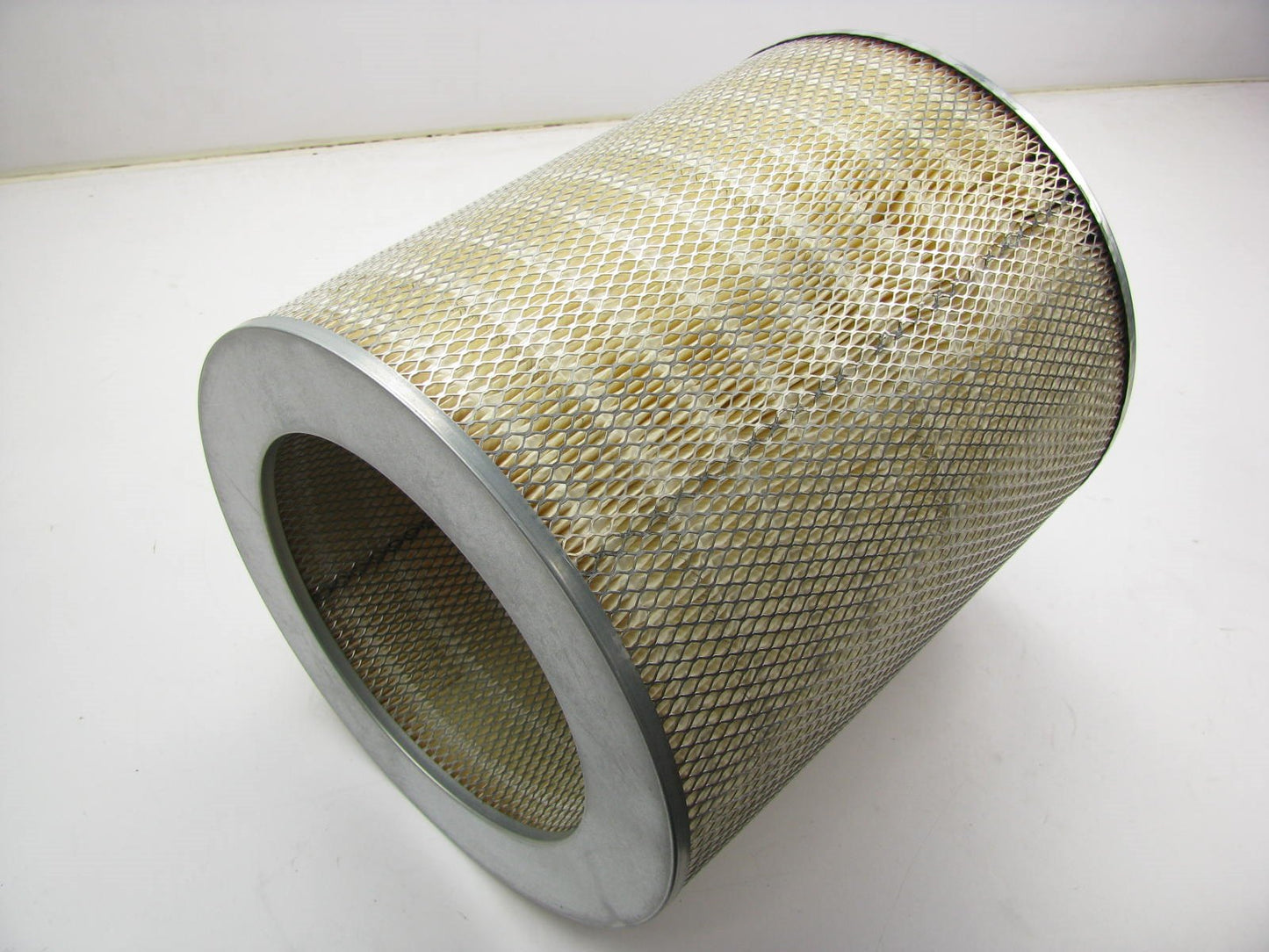 Carquest 87290 Air Filter Replaces: 42290 A62125 LAF1416 AF103 AF361 P102090