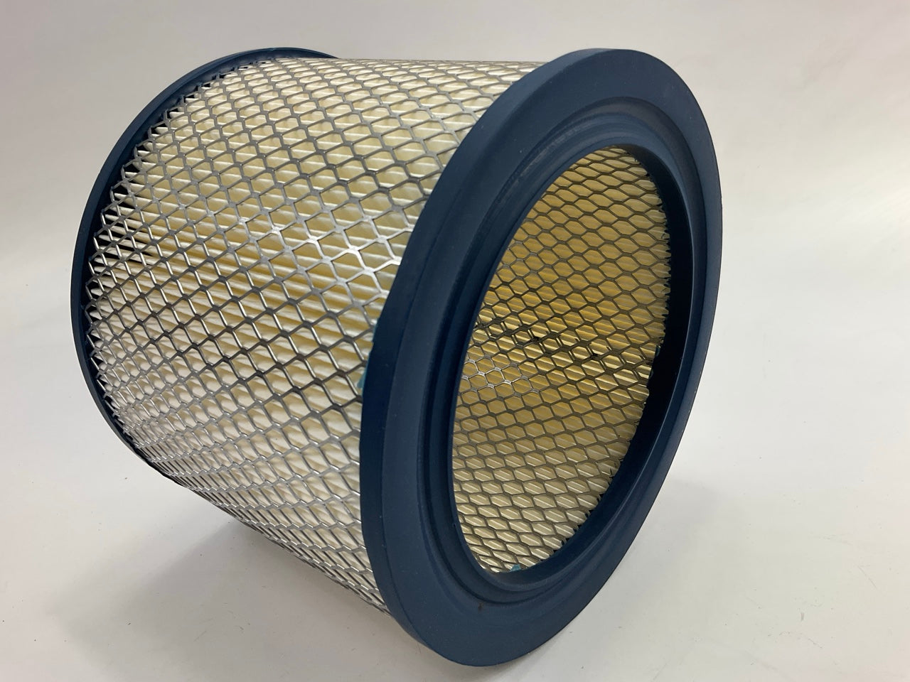 Carquest 87702 Heavy Duty Air Filter Replaces Wix # 42702, Air Refiner # ARP2113