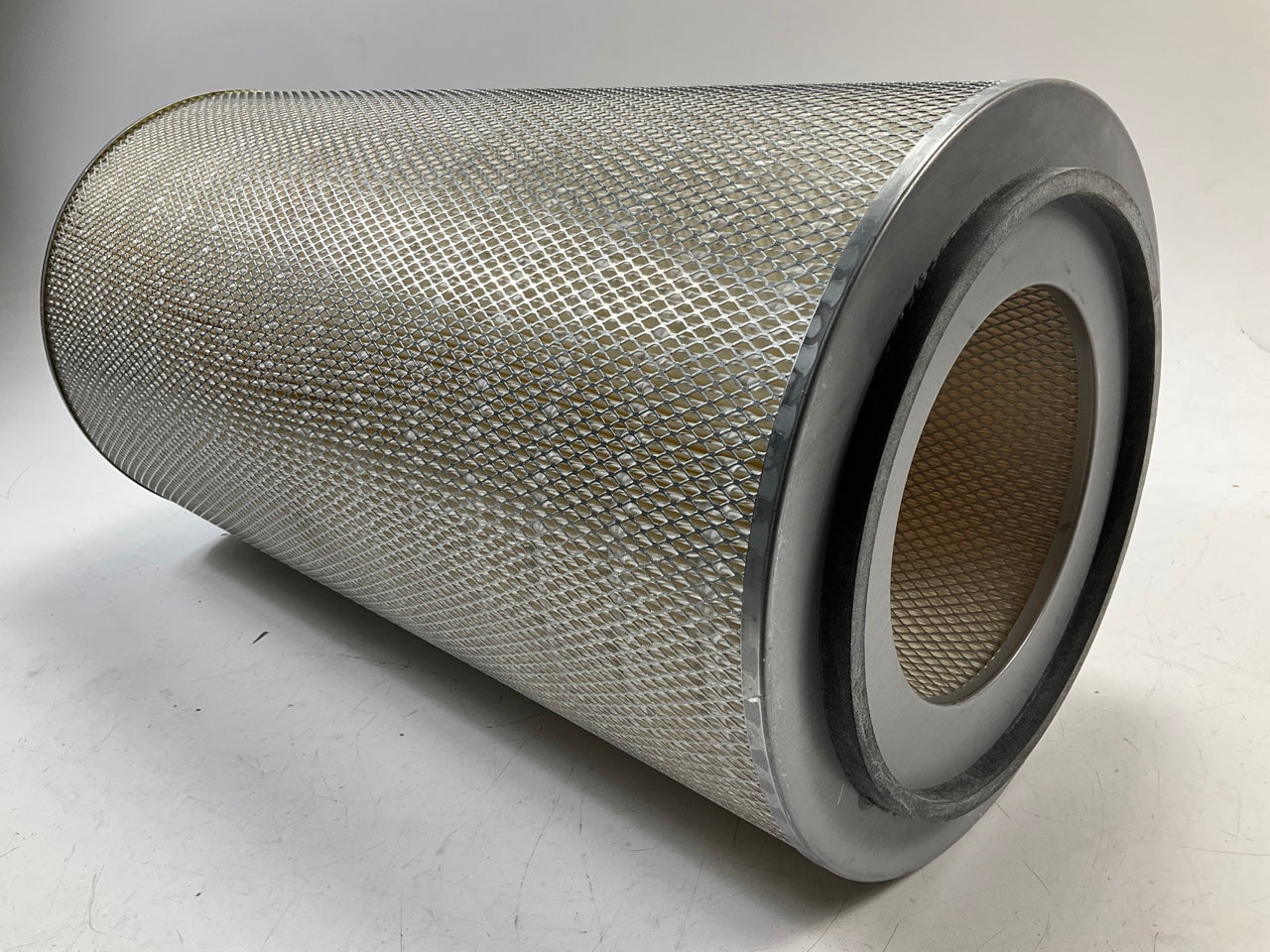 Carquest 87751 Air Filter - Replaces 42751, PA2458, 3I0769, 3I0900, KW1600M