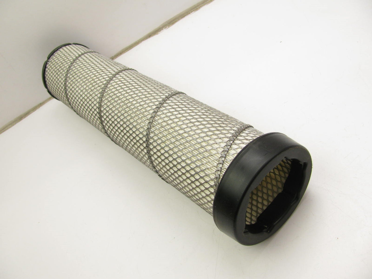 Carquest 87755 Air Filter Replaces: 42755 LAF8086 RS3975 AF27846 RS3975 P538393