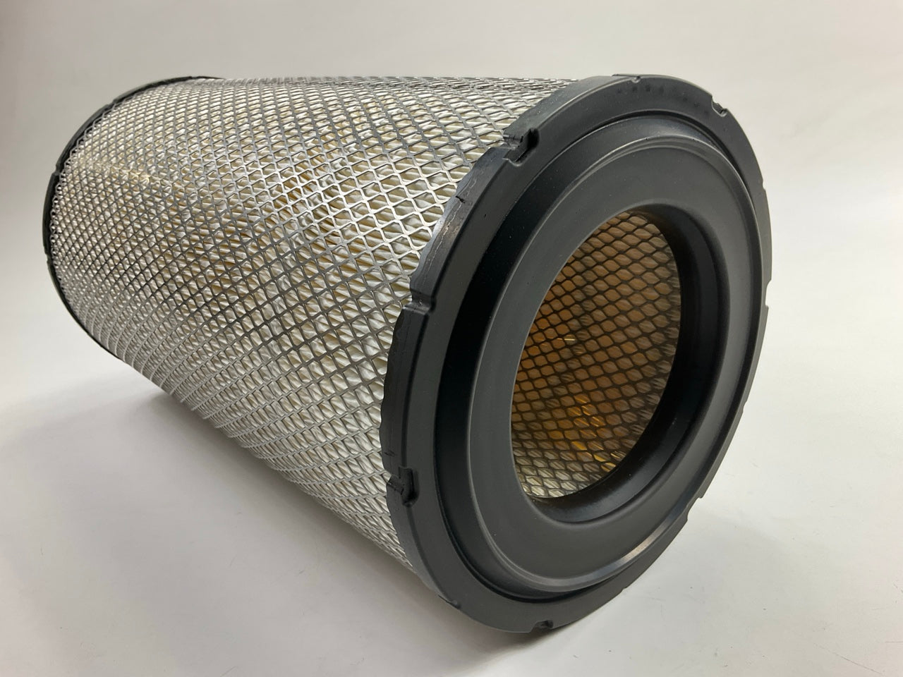 Carquest 87833 Heavy Duty Air Filter Replaces 42833 ME413506 LAF5783 RS3731