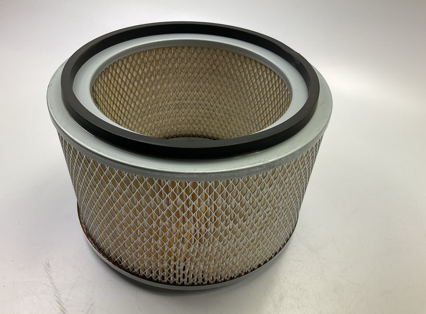 Carquest 88280 Air Filter Replaces LL2596 A886C 3I-0783 P140558 AF1815 A33203