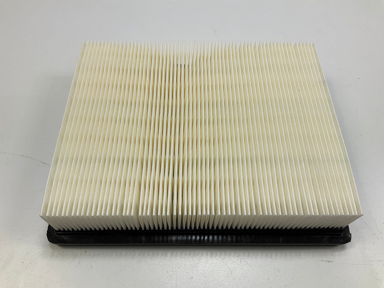 Carquest 88503 Engine Air Filter For 1995-2005 Chevy Cavalier, 1999-2005 Sunfire