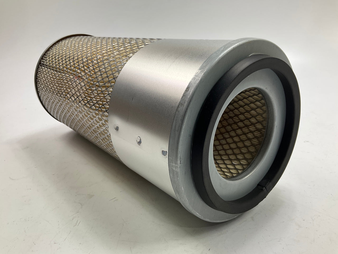 Carquest 88557 Air Filter Replaces 46557 A63520 6557 LAF1986 AF592
