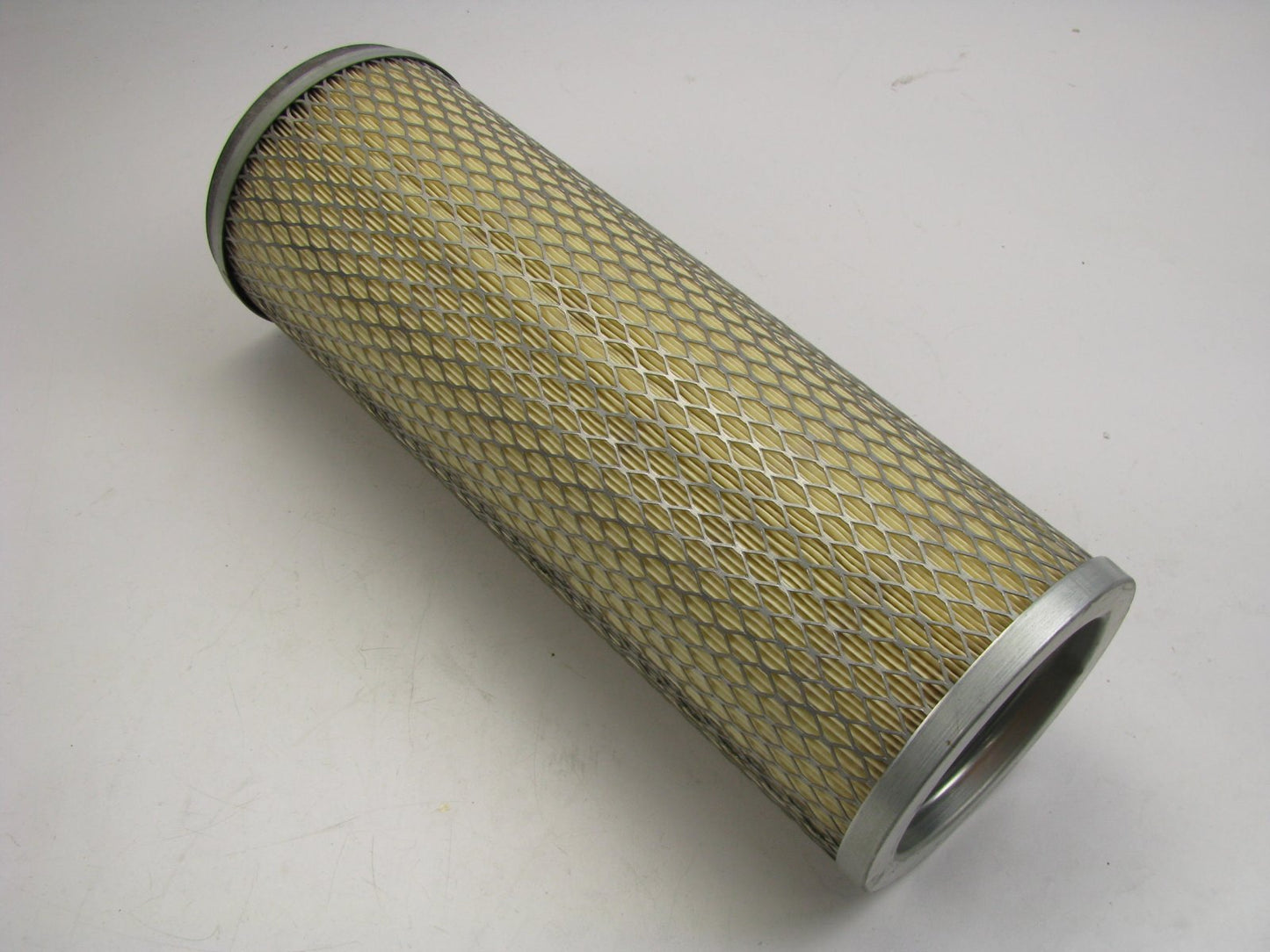 Carquest 88563 Air Filter Replaces: 46563 A64992 6563 LAF4173 AF2085 P539474