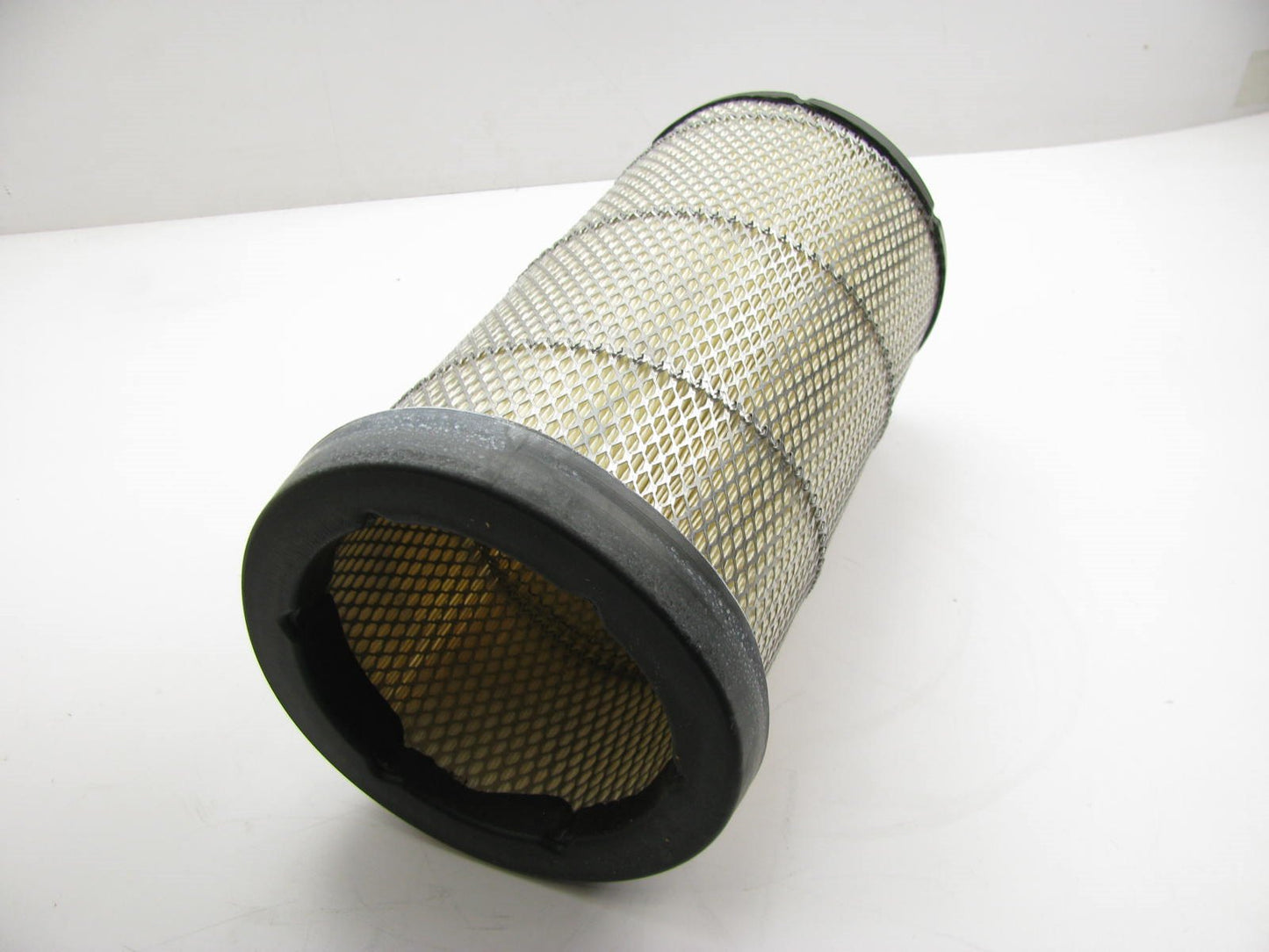 Carquest 88589 Air Filter Replaces 46589 6589 A65010 LAF4511 AF2211 AF25138M