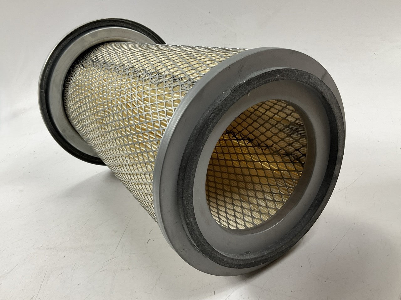 Carquest 88609 Air Filter - Replaces 46609, PA2677, P771003, AF1965M, CA6481
