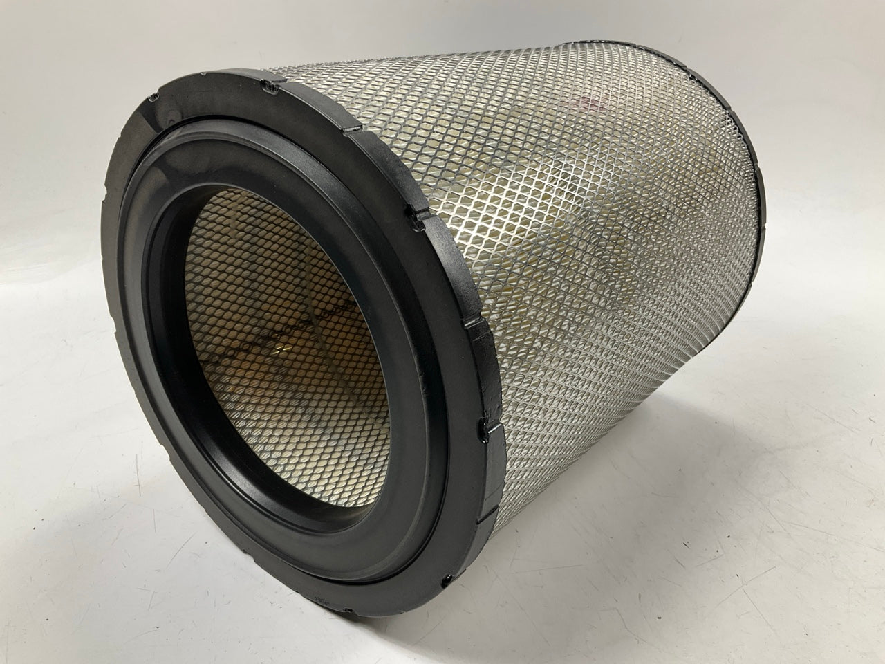 Carquest 88746 Air Filter Replaces 46746, A76063, LAF5022, AF2288, CA8492