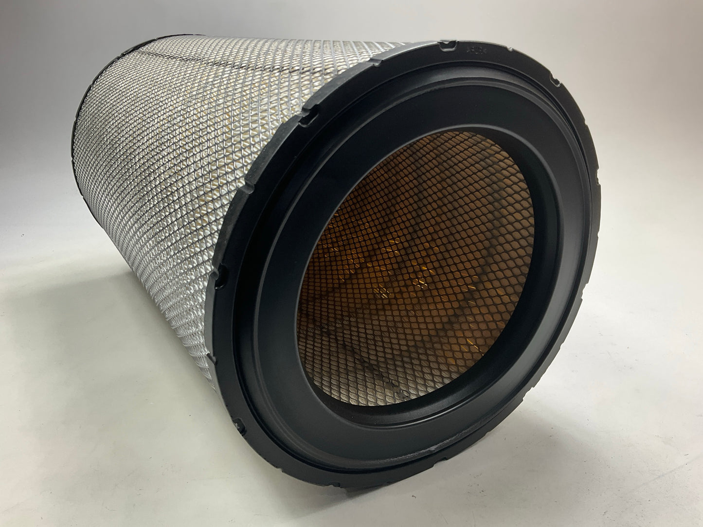 Carquest 88786 Heavy Duty Air Filter Replaces 46786 LAF8673 RS3720 AF25466M