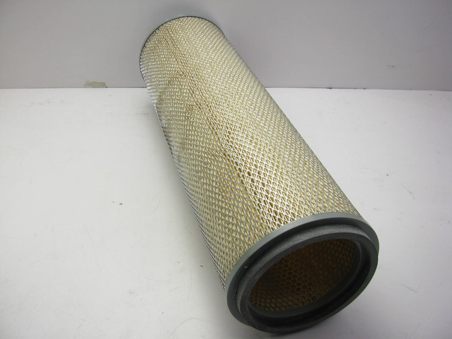 Carquest 88845 Air Filter Replaces: 46845 A84694 6845 AF960 AF4563M PA2726
