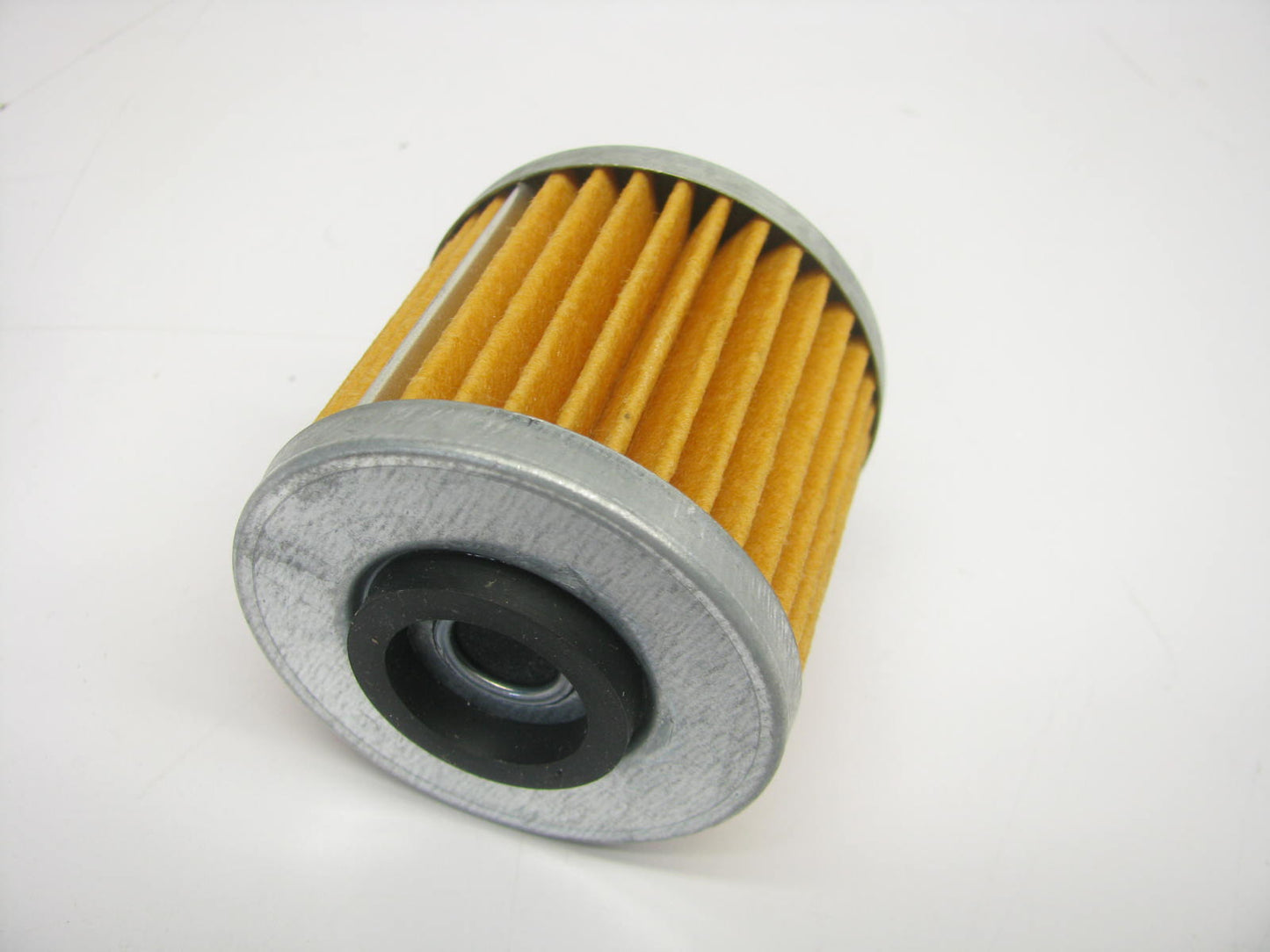 Carquest 89935 Engine Oil Filter Replaces CH6004 24935 ML16805 P7004 LF583