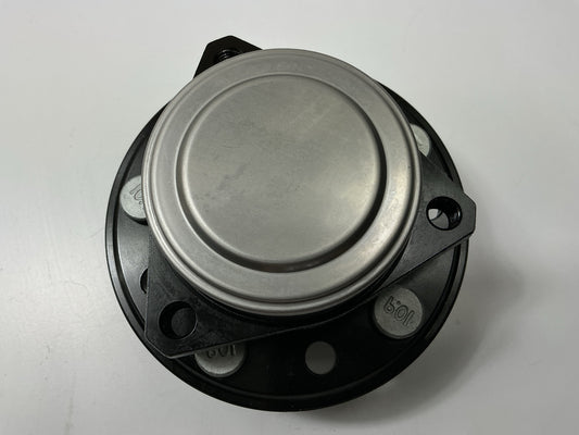 Carquest 91-545833 Front Wheel Bearing And Hub For 2014-2017 Cadillac CTS