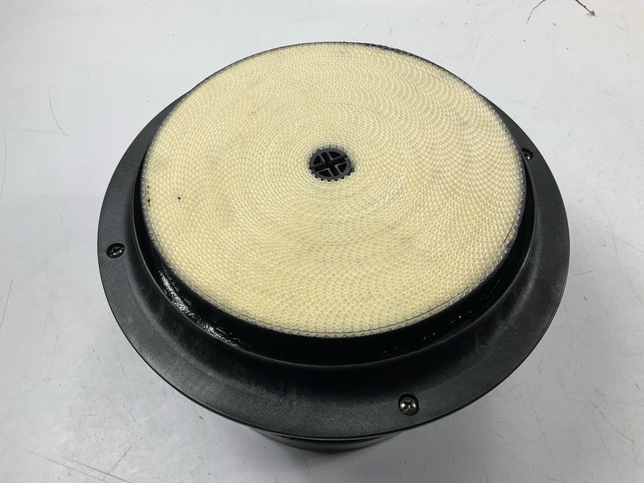 Carquest 93795 Air Filter - Replaces P619498, LAF9498, CA30132
