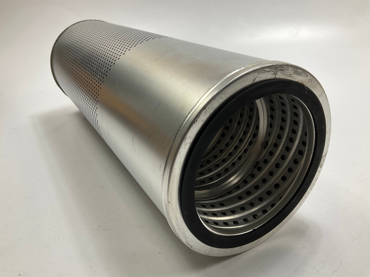 Carquest 95049 Hydraulic Filter - Replaces P502494, PT23546MPG, 14688861