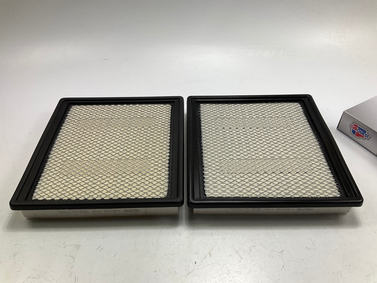 (2) Carquest 95256 Engine Air Filter