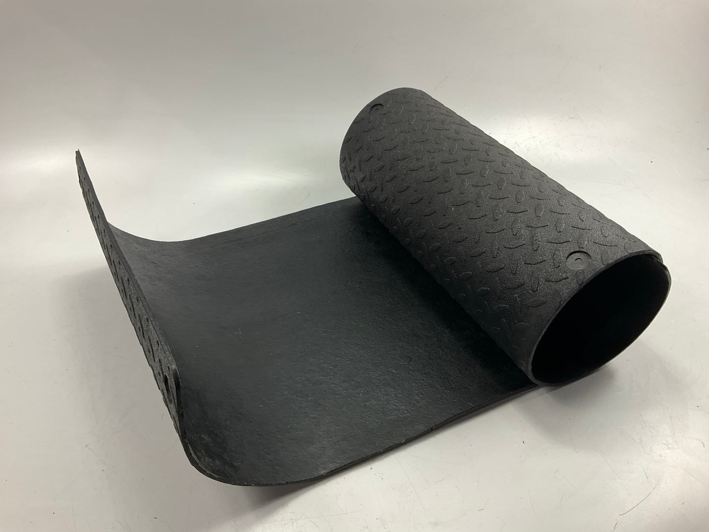 Protecta 9580KL Trim To Fit Rubber Tailgate Protector Rubber Liner Mat 59''x19''