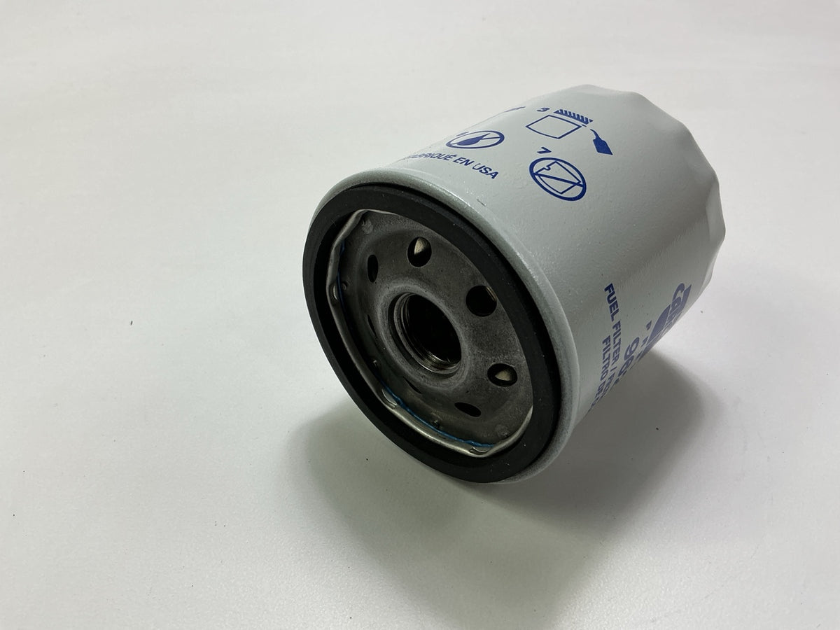 (2) Carquest 96246 Fuel Filter