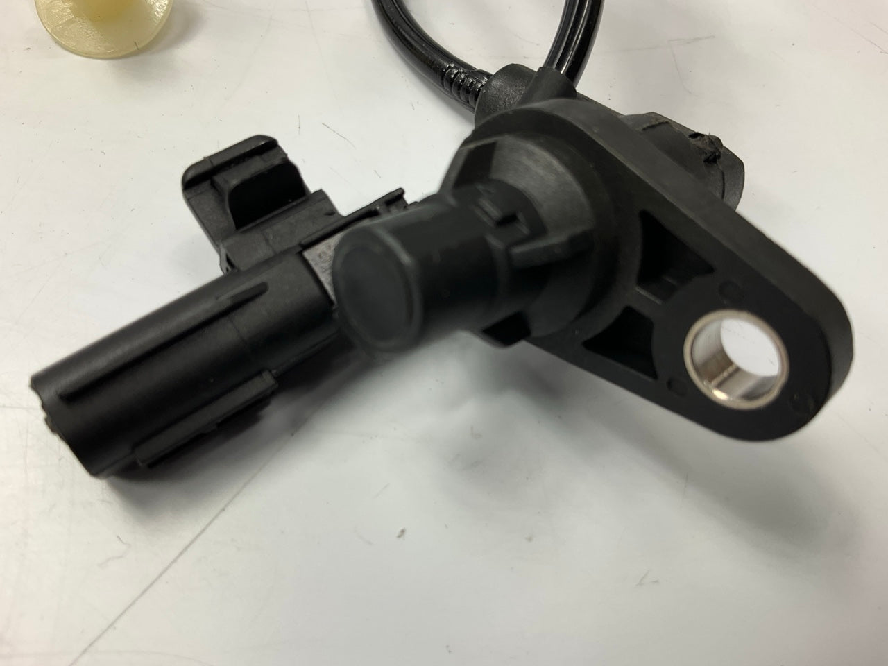 Carquest ARC2302 Front Left Drivers Side ABS Wheel Speed Sensor