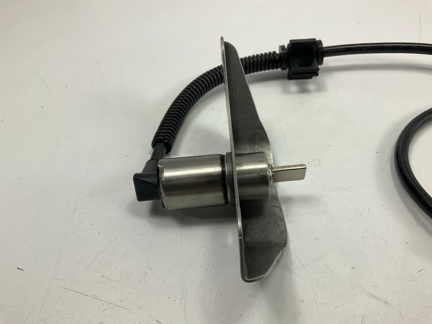 Carquest ARE1392 Front Right ABS Wheel Speed Sensor