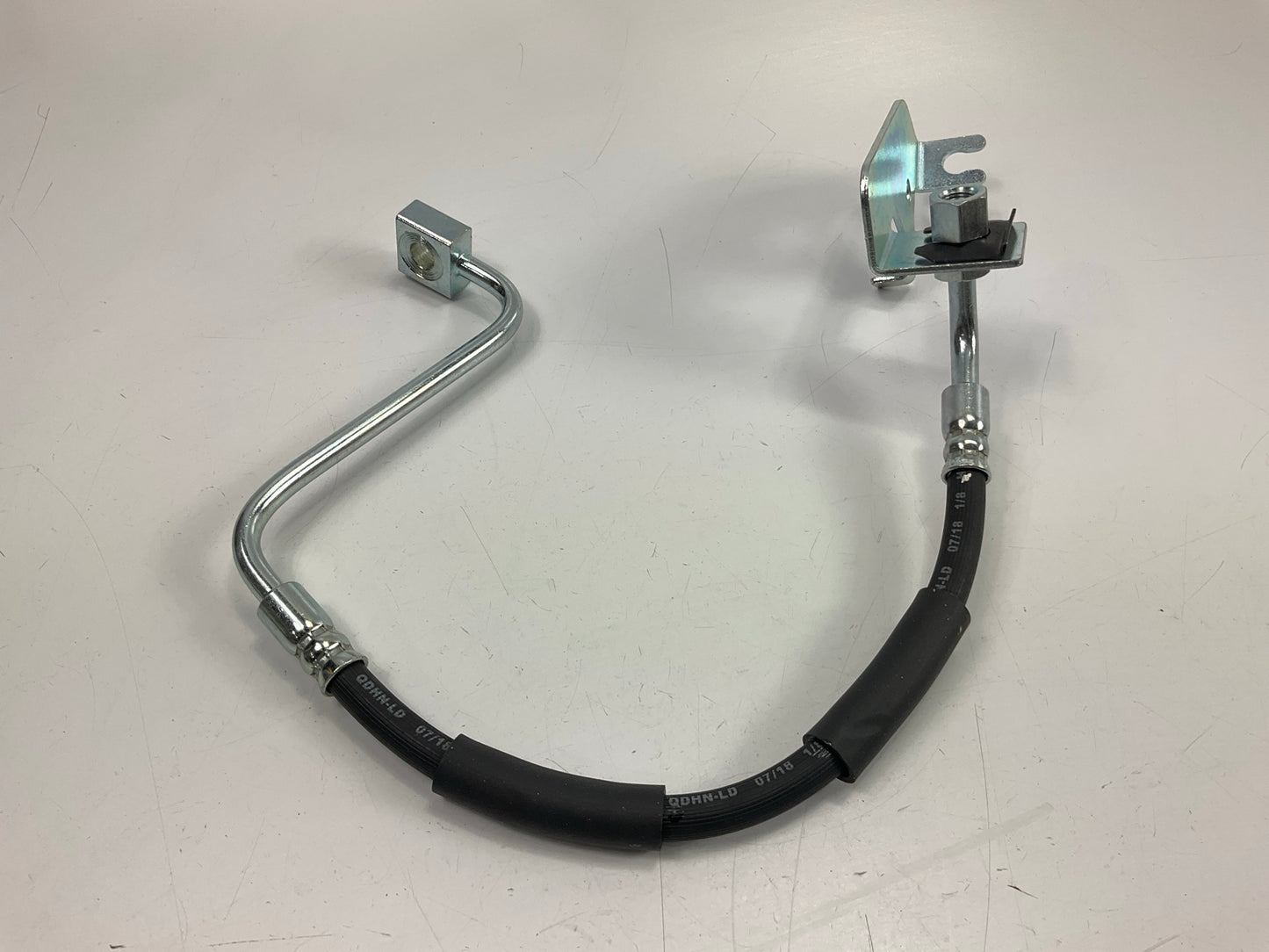 MISSING BOLT - Carquest BHA620618 Front Right Brake Hose