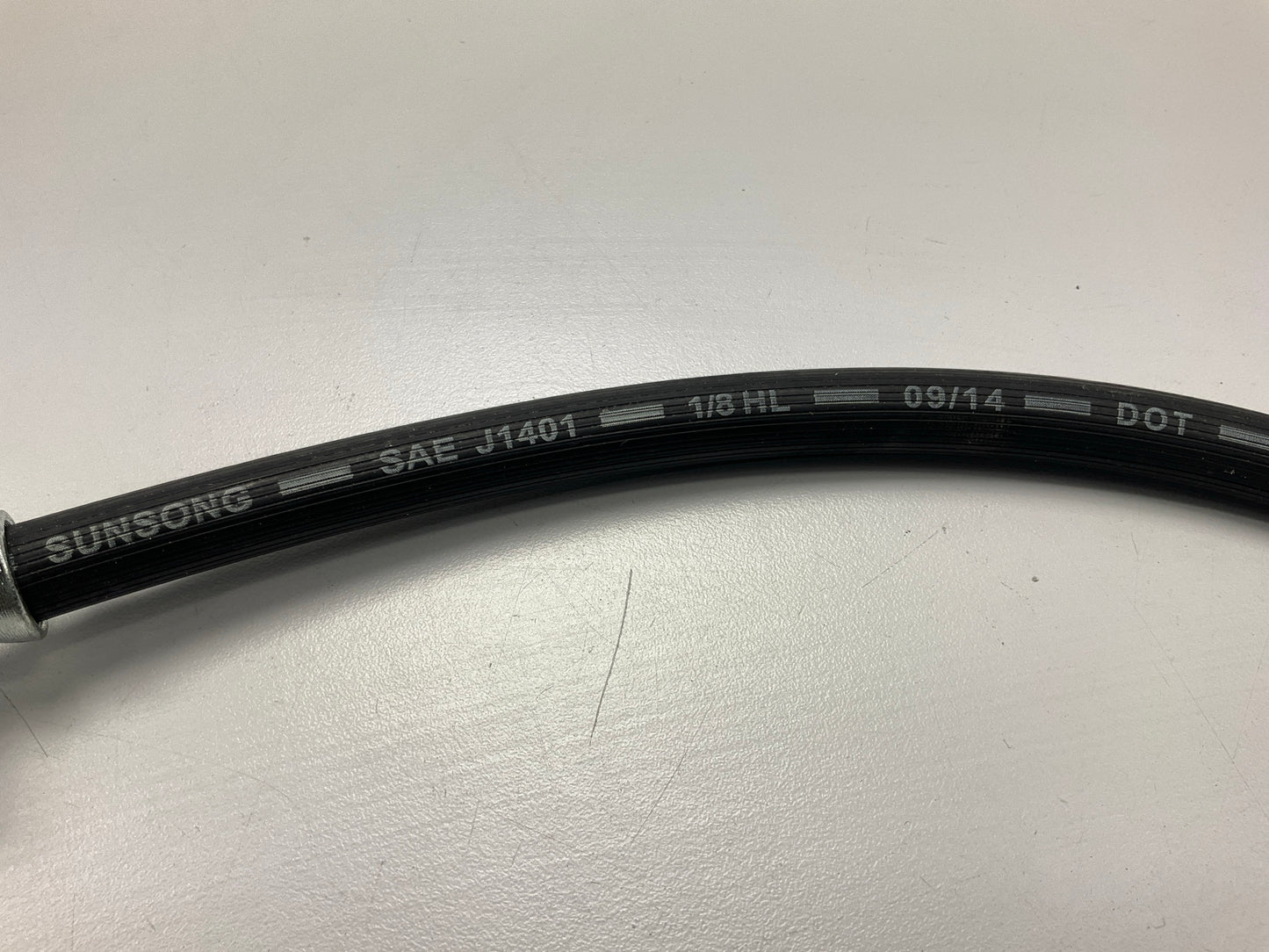 Carquest BHA620992 Rear Right Brake Hose For 05-07 Ford E-350 Super Duty Cutaway