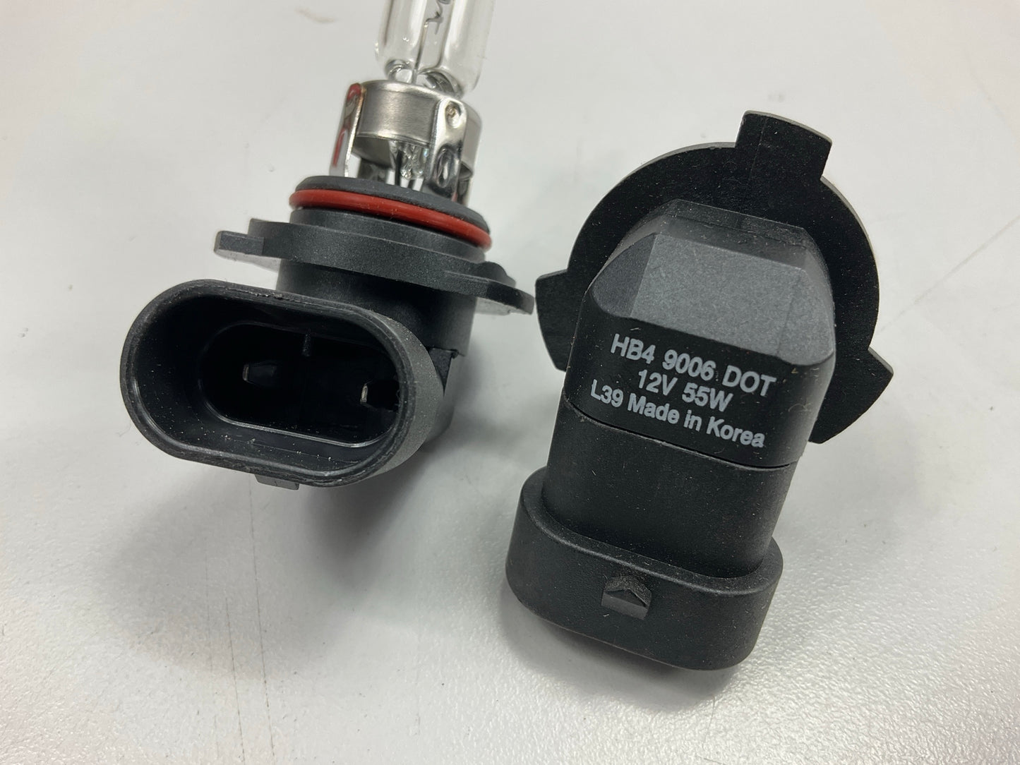 (2) Carquest BHBB9006 Light Bulbs # 9006