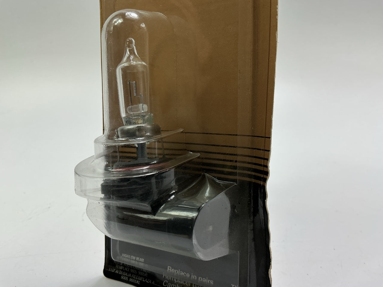 (2) Carquest BP9005LL Long Life Headlamp Headlight Light Bulb #9005